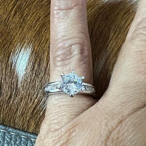 Round Cut Cubic Zirconia Solitaire Ring Size 6 #67